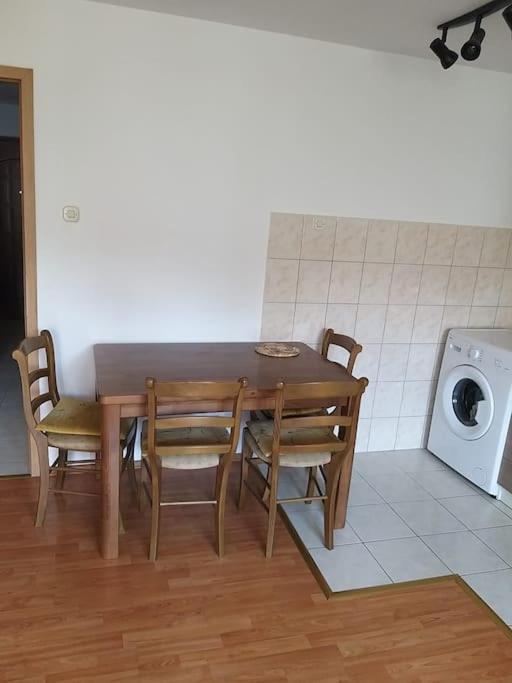 Nice Apartment On Quite Location Near City Center Split Exterior photo