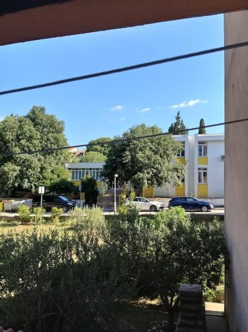 Nice Apartment On Quite Location Near City Center Split Exterior photo